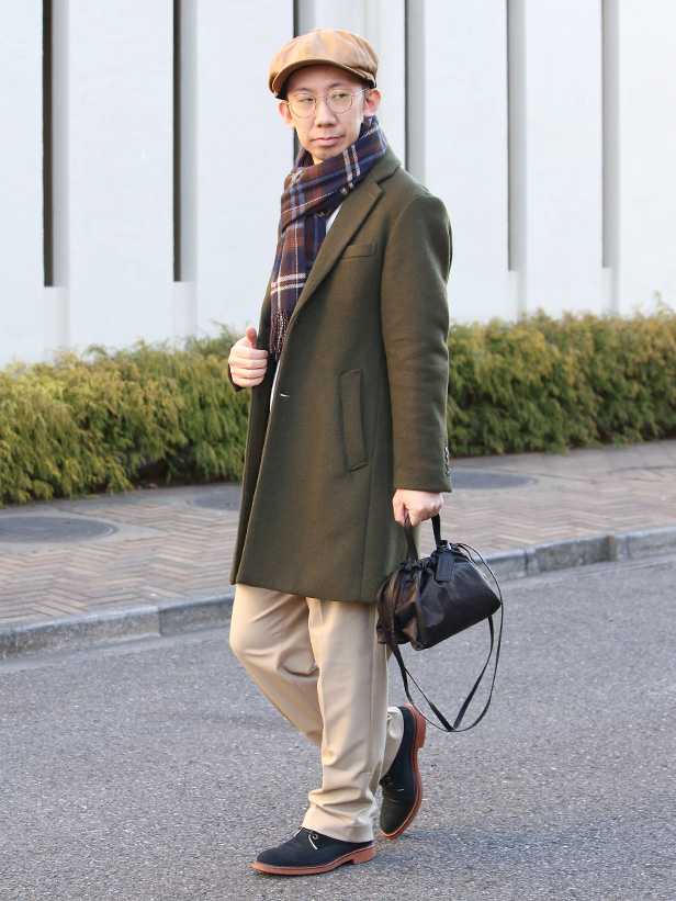 BEAU DESSIN(ボーデッサン) オリガミ 巾着レザーバッグ ブラック モデル 着用 コーディネート 画像