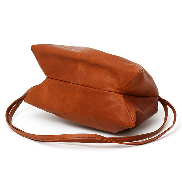  巾着バッグ 本革 メンズ レディース レザー ミニ ショルダーバッグ キャメル ブラウン 茶 茶色 巾着ポーチ 肩掛け 小さめ 経年変化 エイジング シンプル おしゃれ 小振り 高級感 巾着型 日本製 ブランド BEAU DESSIN ボーデッサン