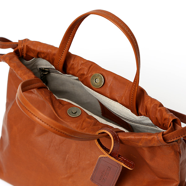  巾着バッグ 本革 メンズ レディース レザー ミニ ショルダーバッグ キャメル ブラウン 茶 茶色 巾着ポーチ 肩掛け 小さめ 経年変化 エイジング シンプル おしゃれ 小振り 高級感 巾着型 日本製 ブランド BEAU DESSIN ボーデッサン