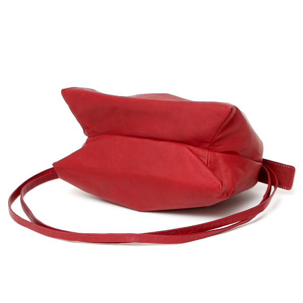  巾着バッグ 本革 メンズ レディース レザー ミニ ショルダーバッグ レッド ワイン 赤色 巾着ポーチ 肩掛け 小さめ 経年変化 エイジング シンプル おしゃれ 小振り 高級感 巾着型 日本製 ブランド BEAU DESSIN ボーデッサン