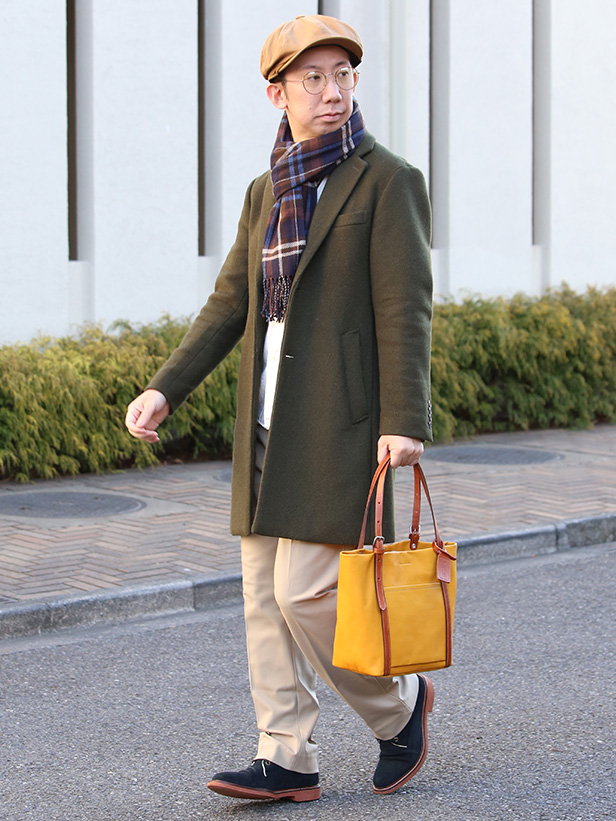 BEAU DESSIN(ボーデッサン) レザーミニトートバッグ イエロー モデル 着用 コーディネート 画像