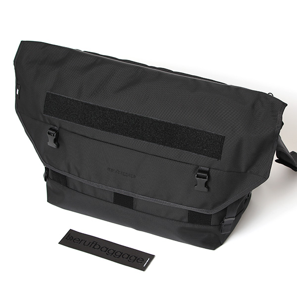 beruf baggage メッセンジャーバッグ メンズ 大容量 26L 防水 日本製 ショルダーバッグ ブラック 黒 黒色 17インチ PC収納可能 エアーバリスティックナイロン 自転車 通勤 リフレクター 斜め掛け フラップ ベルーフバゲージ HOBO 26 brf-CF32-BTX
