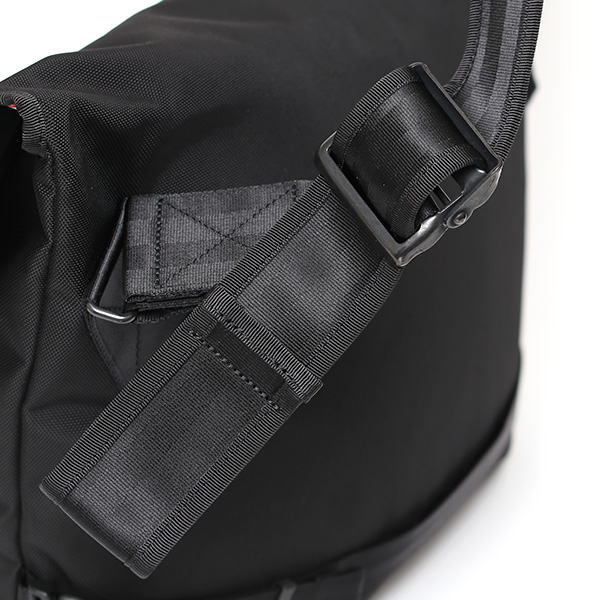 beruf baggage メッセンジャーバッグ メンズ 16L 防水 日本製 ショルダーバッグ ブラック 黒 黒色 15インチ PC収納可能 エアーバリスティックナイロン 自転車 通勤 リフレクター 斜め掛け フラップ ベルーフバゲージ HOBO 16 brf-CF33-BTX