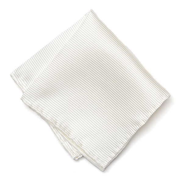 ポケットチーフ 日本製 ハンドロール 手縫い シルク100% 無地 ホワイト 白色 ポケットスクエア ビジネス 仕事 フォーマル 結婚式 披露宴 パーティー 男性 メンズ 高級 プレゼント ギフト 30代 40代 50代 60代 フランコ スパダ Franco Spada