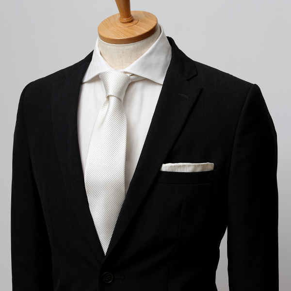 ポケットチーフ 日本製 ハンドロール 手縫い シルク100% 無地 ホワイト 白色 ポケットスクエア ビジネス 仕事 フォーマル 結婚式 披露宴 パーティー 男性 メンズ 高級 プレゼント ギフト 30代 40代 50代 60代 フランコ スパダ Franco Spada