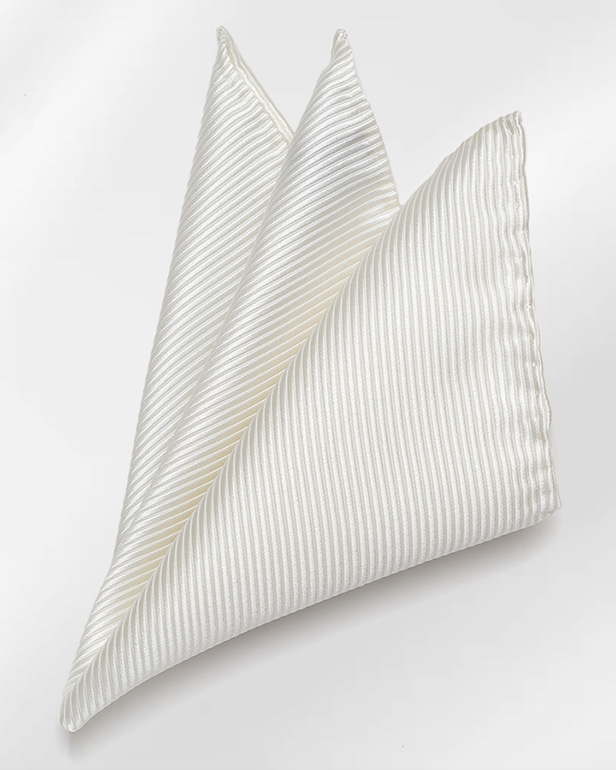 ポケットチーフ 日本製 ハンドロール 手縫い シルク100％ 無地 ホワイト 白色 ポケットスクエア ビジネス 仕事 フォーマル 結婚式 披露宴 パーティー 男性 メンズ 高級 プレゼント ギフト 30代 40代 50代 60代 フランコ スパダ Franco Spada