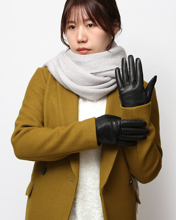 手袋 レディース 本革 カシミヤ裏地 ショート丈 防寒 革手袋 日本製 ブランド ブラック 黒 黒色 30代 40代 50代 女性 通勤 ビジネス プレゼント 化粧箱付き おしゃれ 高級 KURODA(クロダ)