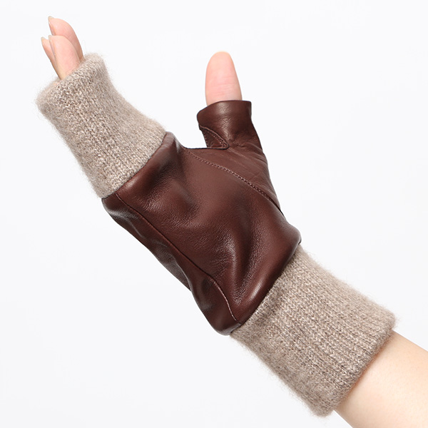 手袋 レディース 本革 カシミヤ裏地 フィンガーレス 防寒 革手袋 日本製 ブランド ブラウン 茶 茶色 スマホ タッチパネル 操作可能 女性 通勤 ビジネス プレゼント 化粧箱付き おしゃれ 高級 KURODA(クロダ)