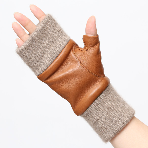 手袋 レディース 本革 カシミヤ裏地 フィンガーレス 防寒 革手袋 日本製 ブランド キャメル ブラウン 茶 茶色 スマホ タッチパネル 操作可能 女性 通勤 ビジネス プレゼント 化粧箱付き おしゃれ 高級 KURODA(クロダ)