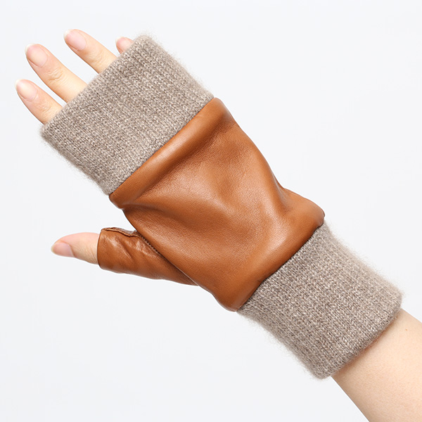 手袋 レディース 本革 カシミヤ裏地 フィンガーレス 防寒 革手袋 日本製 ブランド キャメル ブラウン 茶 茶色 スマホ タッチパネル 操作可能 女性 通勤 ビジネス プレゼント 化粧箱付き おしゃれ 高級 KURODA(クロダ)