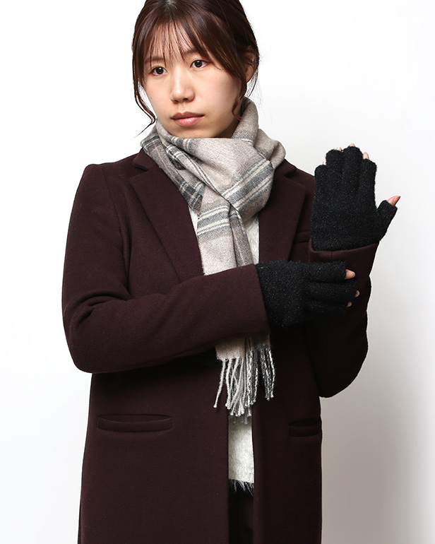 手袋 レディース ナイロンソフトヤーン素材 防寒 暖かい 柔らかい 肌触り ブラック 黒 黒色 タッチパネル スマホ操作可能 日本企画 ブランド 付け心地 良い 滑らか 履き心地 女性 KURODA(クロダ)