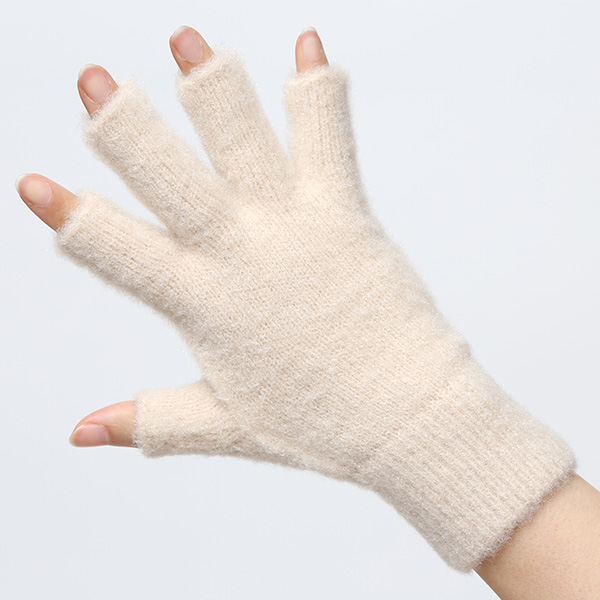  手袋 レディース ナイロンソフトヤーン素材 防寒 暖かい 柔らかい 肌触り ベージュ 肌色 タッチパネル スマホ操作可能 日本企画 ブランド 付け心地 良い 滑らか 履き心地 女性 KURODA(クロダ)