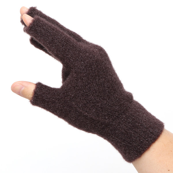 手袋 メンズ ナイロンソフトヤーン素材 防寒 暖かい 柔らかい 肌触り ダークブラウン ブラウン 茶 茶色 タッチパネル スマホ操作可能 日本企画 ブランド 男性 付け心地 良い 滑らか 履き心地 KURODA(クロダ)