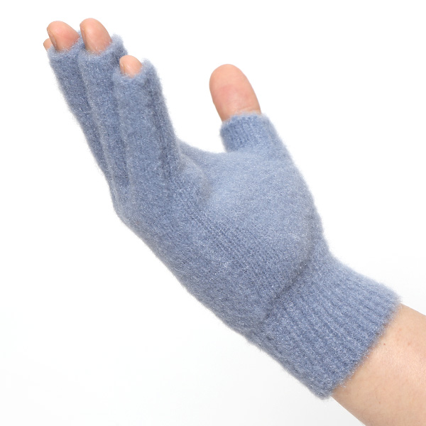 手袋 メンズ ナイロンソフトヤーン素材 防寒 暖かい 柔らかい 肌触り ブルー ネイビー 青色 タッチパネル スマホ操作可能 日本企画 ブランド 男性 付け心地 良い 滑らか 履き心地 KURODA(クロダ)