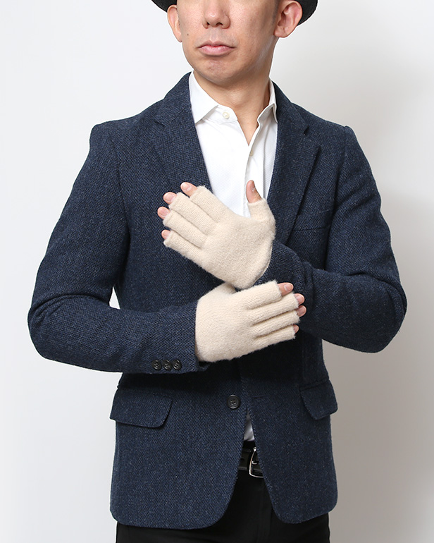 手袋 メンズ ナイロンソフトヤーン素材 防寒 暖かい 柔らかい 肌触り ベージュ 肌色 タッチパネル スマホ操作可能 日本企画 ブランド 男性 付け心地 良い 滑らか 履き心地 KURODA(クロダ)