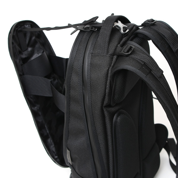  REDUCTS(リダッツ) CYCLER MEDIUM リュック バックパック 日本製 バッグ ブランド メンズ ブラック 黒 黒色 カジュアル 自転車 ヘルメット収納可能 ビジネスリュック PC タブレット A4 男性 高級 高品質 リュックサック