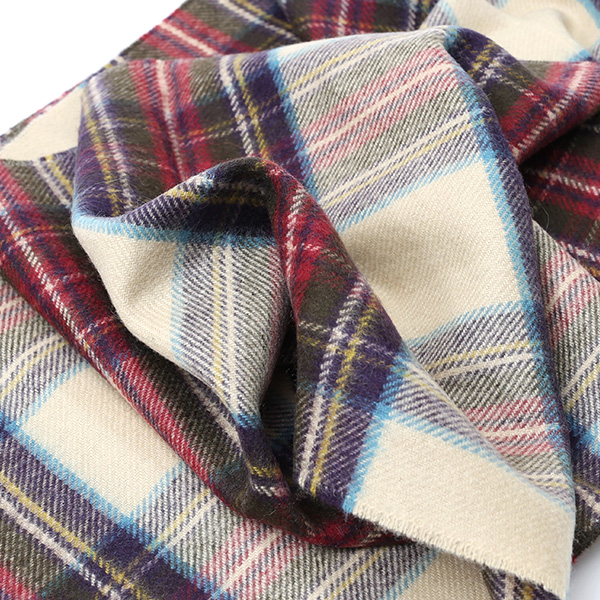 カシミヤ織って0年 ジョンストンズのマフラーを使いこなす