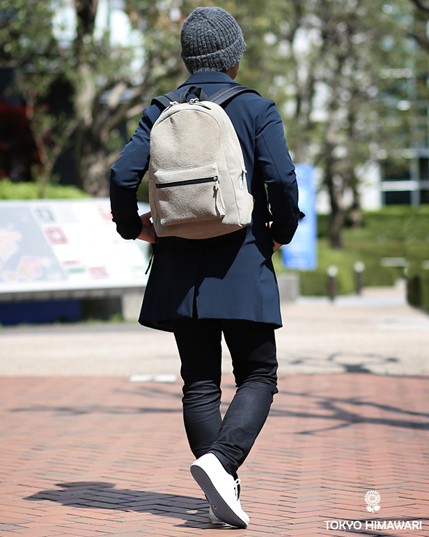 Kiruna キルナ 異色のスエード生地リュックを紹介します